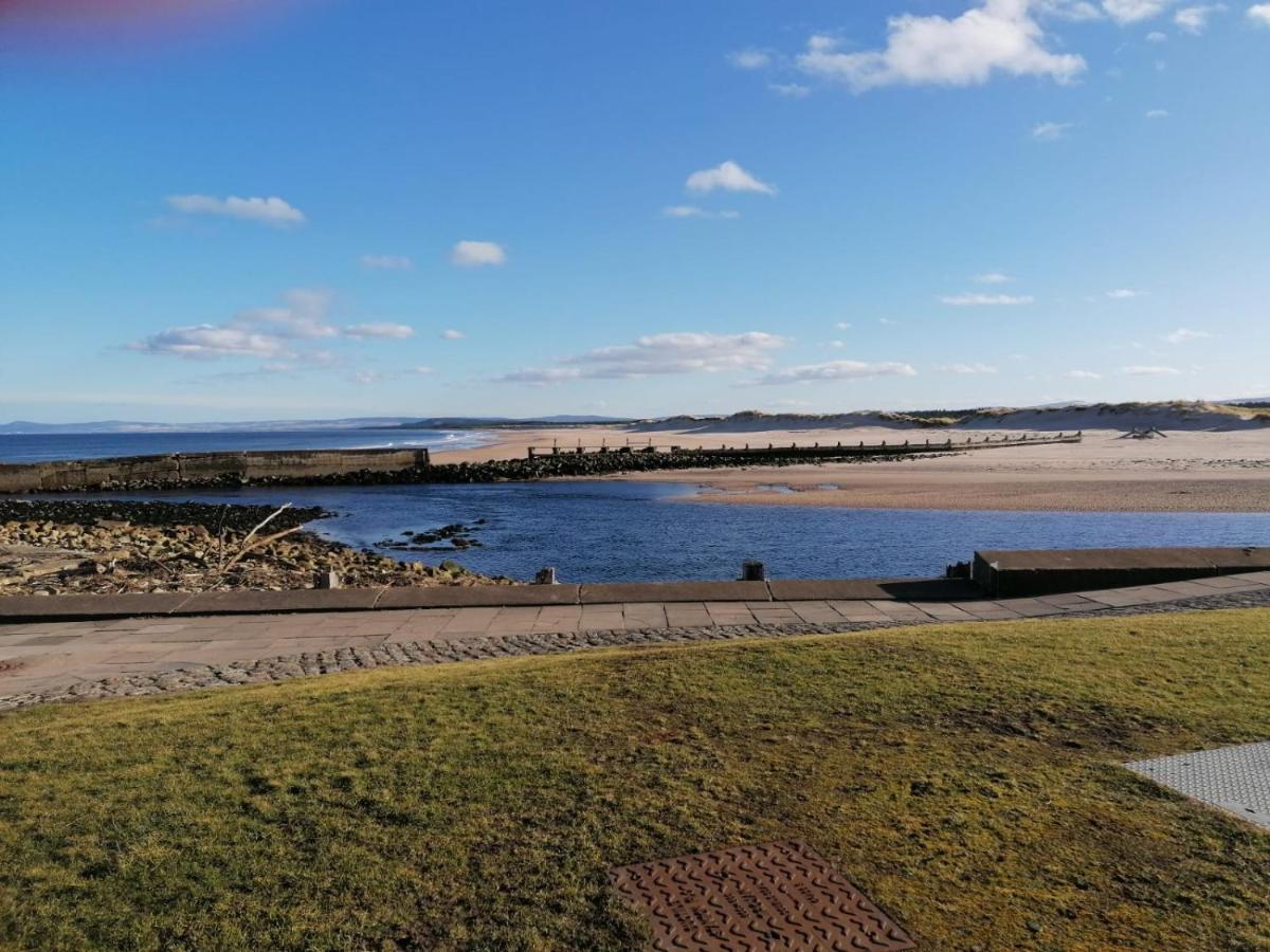 1 Fulmar Road**Next To West Beach And Golf Course Lossiemouth Exterior photo